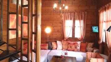 Family Townhome | Living area | Flat-screen TV