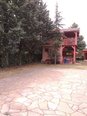 Bãi đậu xe tự phục vụ miễn phí