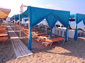 Beach nearby, sun-loungers, beach umbrellas