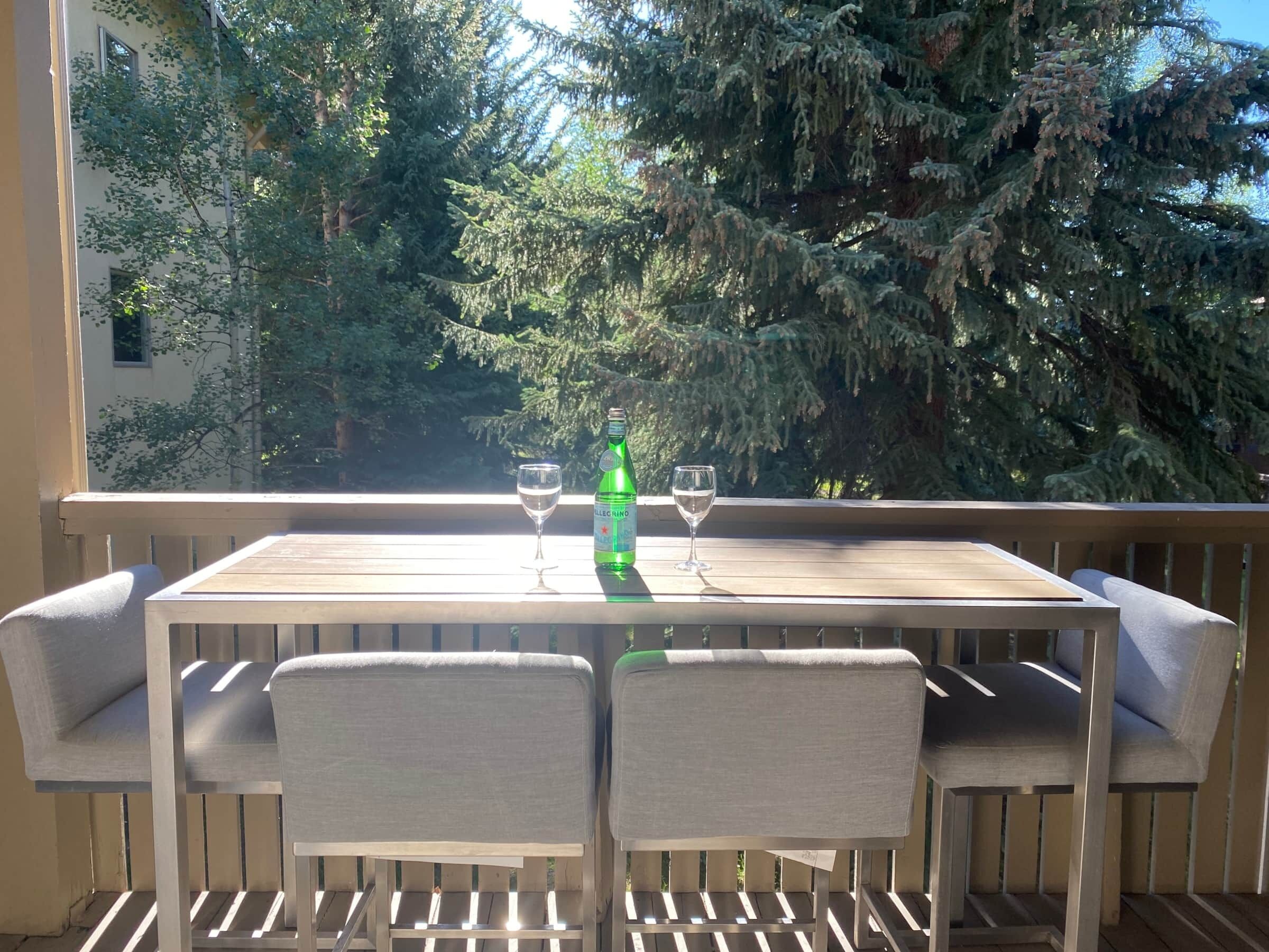 تناول الطعام بالخارج