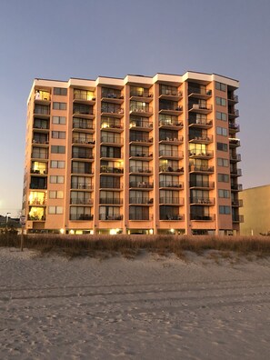 Exterior - Wonderful 2BR / 2BA-Top Floor-Oceanfront Corner Unit - Vacation Fun Awaits! (North Myrtle Beach)