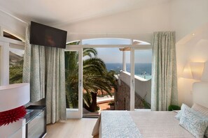 1 bedroom, in-room safe, desk, soundproofing
