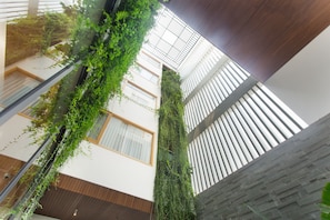 Outdoor pool - Pandora Boutique Villa (Da Nang)