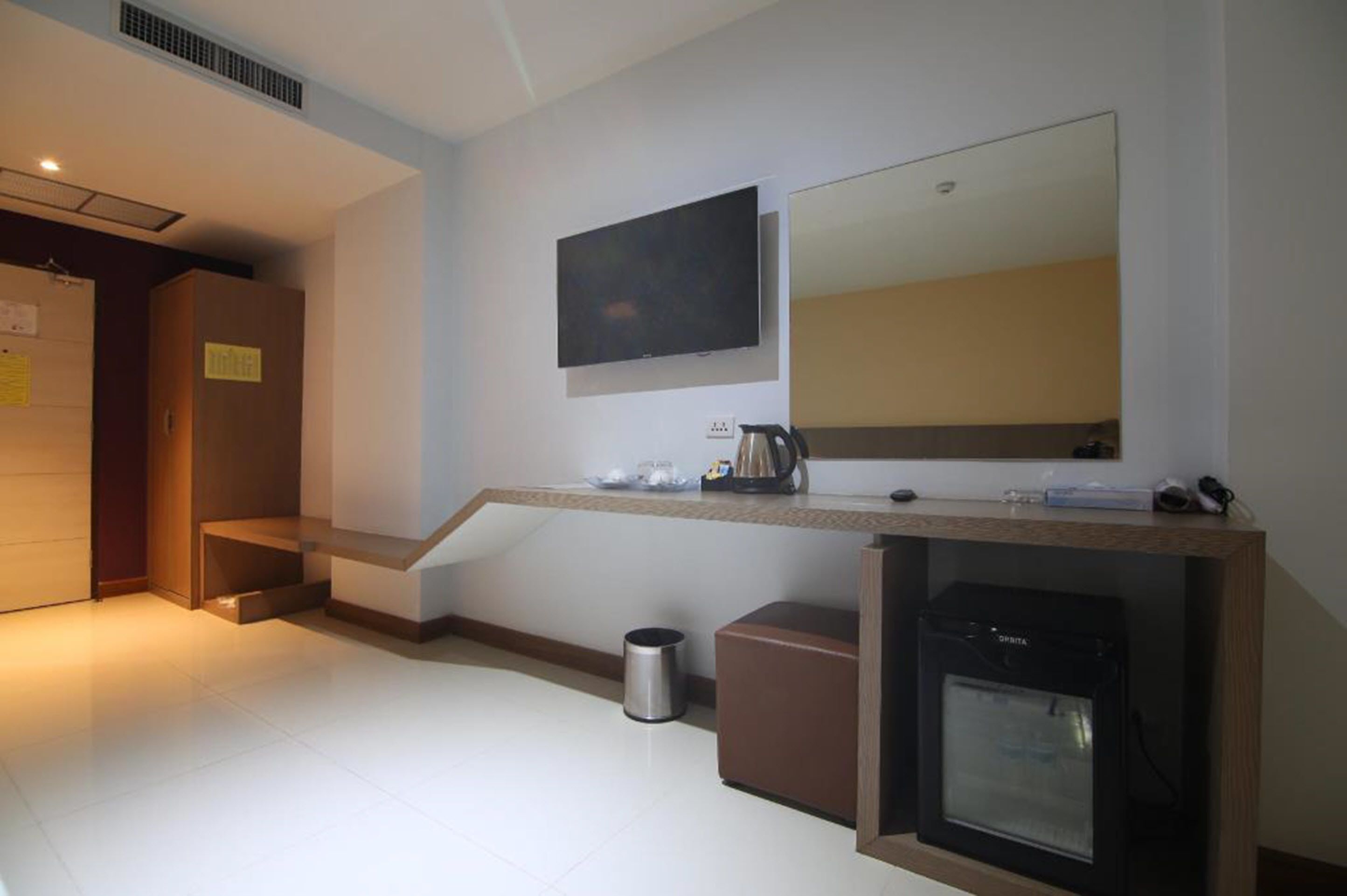 Room amenity
