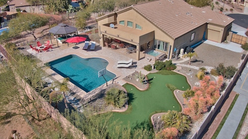 Luxury Oasis Home Large Pool Heat Included Putting Bowling Firepit  Billiard Spa