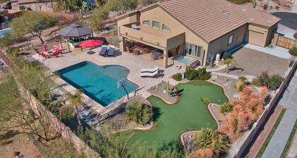 Luxury Oasis Home Large Pool Heat Included Putting Bowling Firepit Billiard Spa