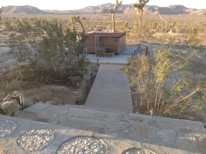 Modern Guest House - Vintage Records, Hot Tub, 4+ Acres, Wifi, EV Charger, Views