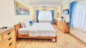 ห้องดีลักซ์ดับเบิล | โต๊ะทำงาน, ผ้าม่านกันแสง, เตียงเสริม/เปล, Wi-Fi ฟรี