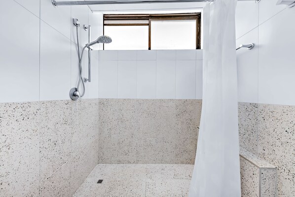 Panoramic Apartment, 1 Bedroom, Ocean View | Bathroom | Shower, rainfall showerhead, hair dryer, towels - Ocean Views 49 (Airlie Beach)