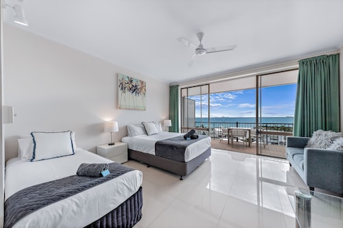 Ocean views 27A