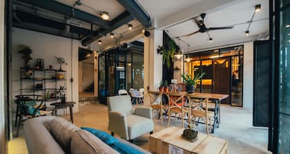 Chernchan Hostel