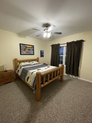 3 Schlafzimmer, kostenloses WLAN, Bettwäsche, Rollstuhlgeeignet