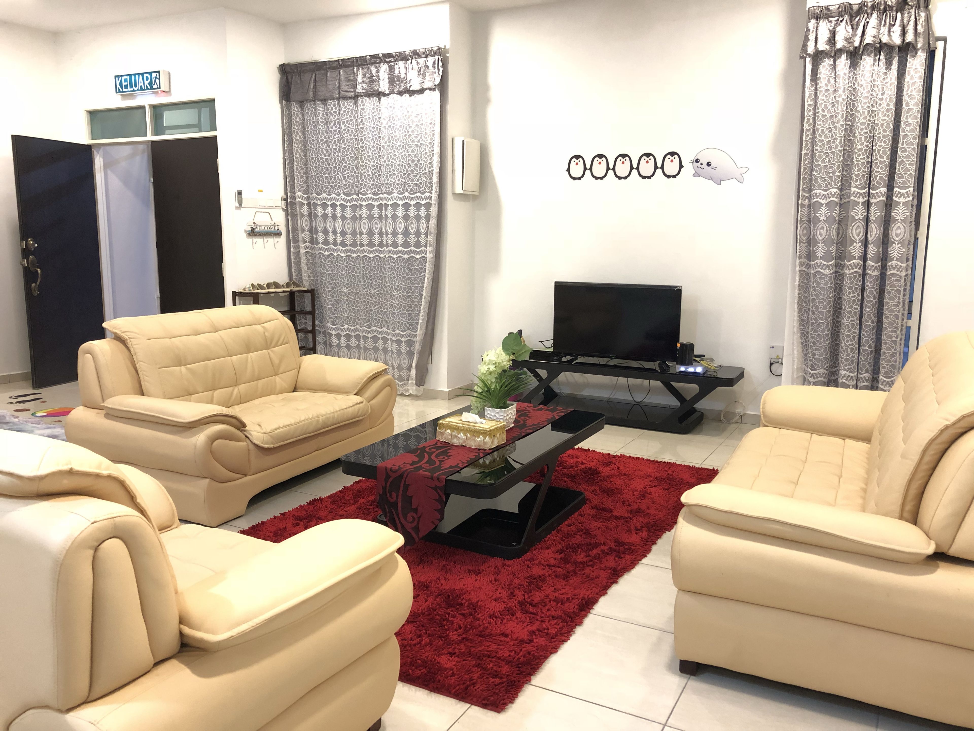 House, 4 Bedrooms (Tropical) | Living room | TV