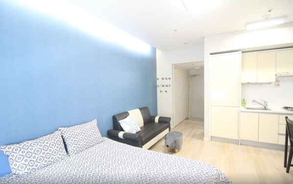 Full House | Private kitchenette | Full-size fridge, microwave, stovetop - GANGNAM SK Metro A (Seoul)