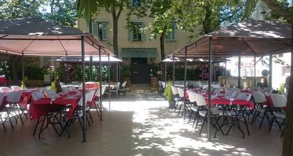 Chez Grand Mere