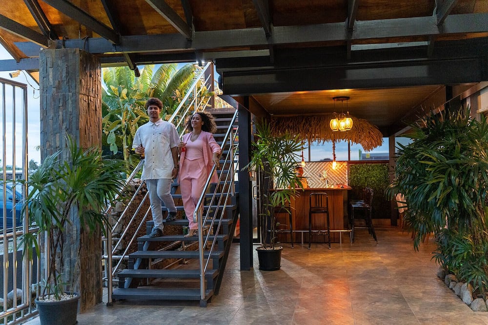Airport Ace Hotel