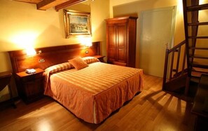 Caixa forta a l'habitació, escriptori i habitacions insonoritzades 