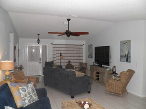 Smart TV, DVD player