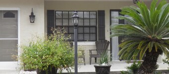Salt Water Canal home w/Dock, Family/Pet Friendly, close to Beach and A1A