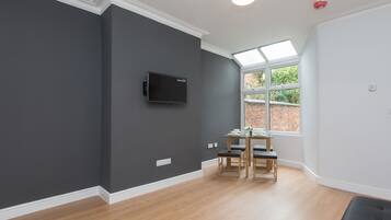 Rumah, kamar mandi pribadi (Whole) | Lain-lain