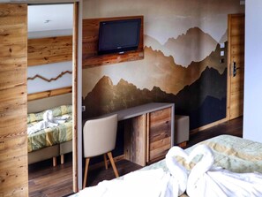 In-room safe, desk, soundproofing, free WiFi - Hotel Panorama Wellness & Resort (Borgo d'Anaunia)