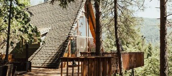 Treehouse · Shasta A Frame Cabin with a View