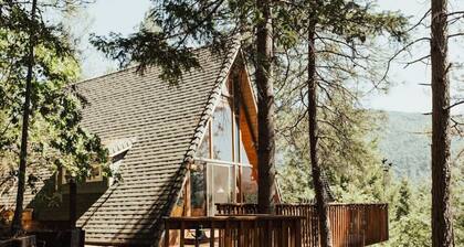 Treehouse · Shasta A Frame Cabin with a View