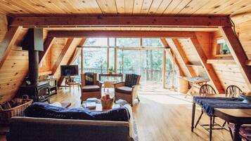 TV, peis og stereoanlegg