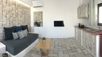 Leilighet, 2 soverom, terrasse | Oppholdsområde | Smart-TV