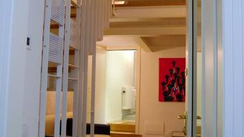 Bureau, chambres insonorisées, Wi-Fi gratuit, draps fournis