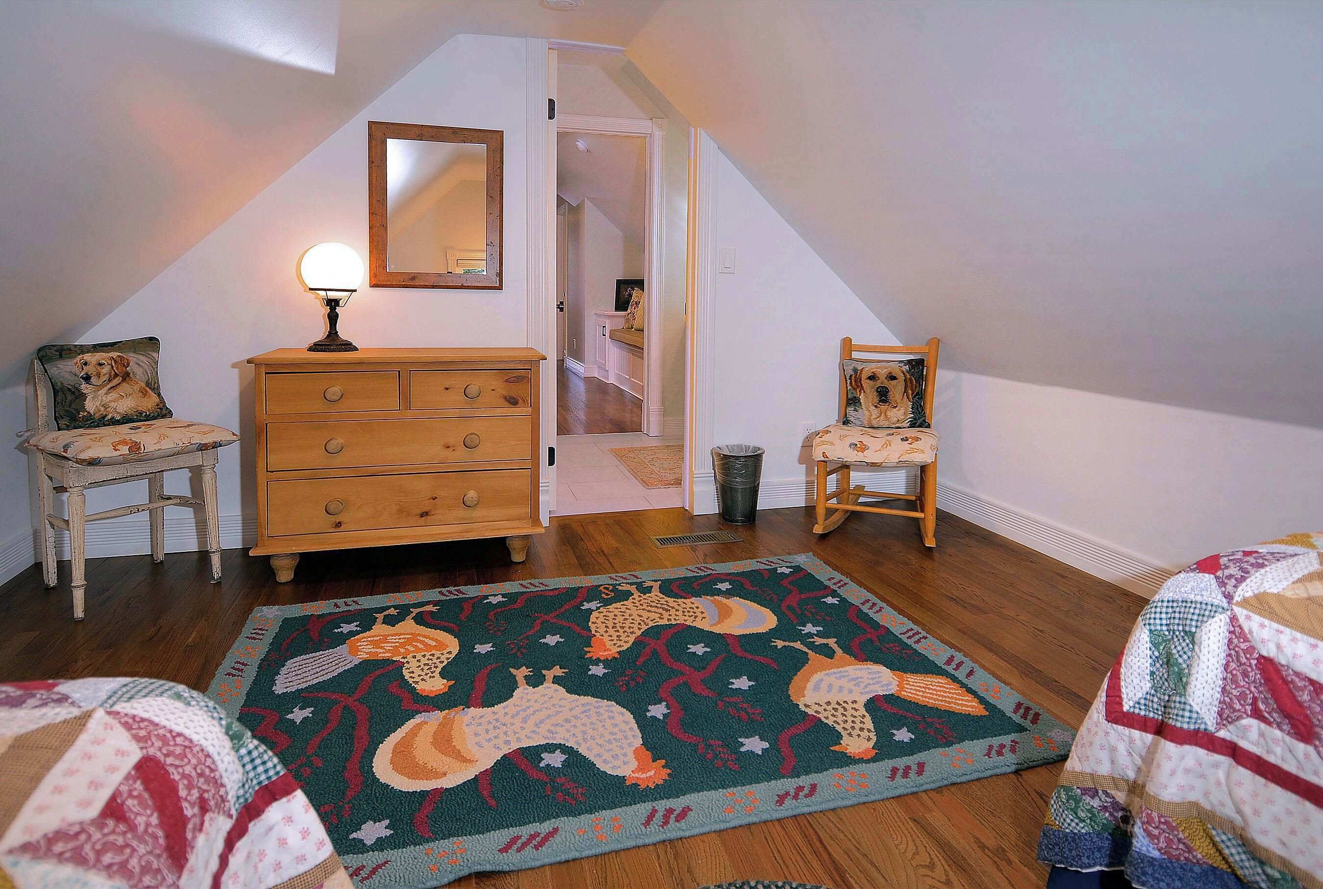 4 bedrooms, desk, iron/ironing board, travel crib