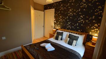 Economy Double Room, 1 Double Bed | Premium bedding, iron/ironing board, free WiFi, bed sheets