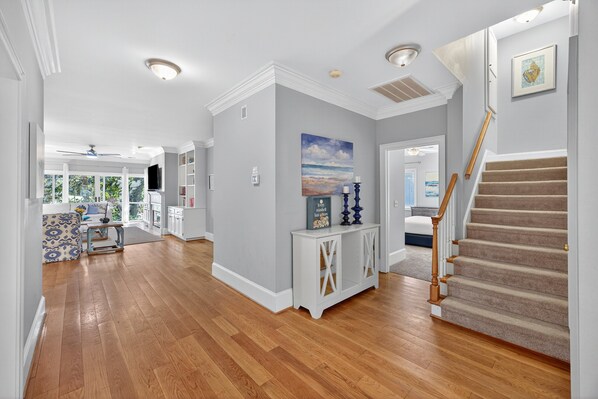 المنشأة من الداخل