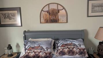 3 bedrooms, iron/ironing board, free WiFi, bed sheets