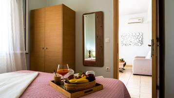 Apartment, Balcony | Soundproofing, iron/ironing board, free WiFi, bed sheets