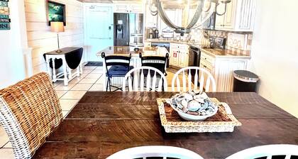 Amelia Southin Oceanfront Crown Jewel