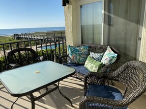 屋外ダイニングエリア