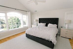 7 bedrooms, iron/ironing board, WiFi