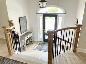 Interior - Spacious luxury, bay views, elevator (Lewes)