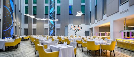 Spécialités Cuisine locale et internationale