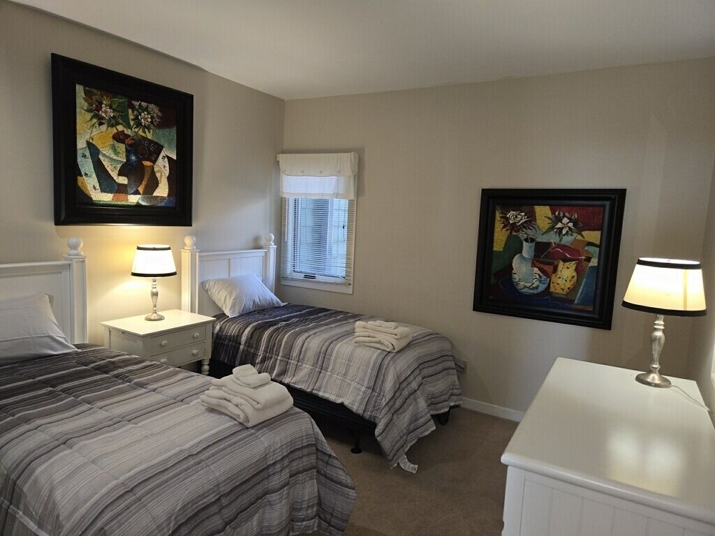 2 多间卧室、熨斗/熨衣板、WiFi、床单