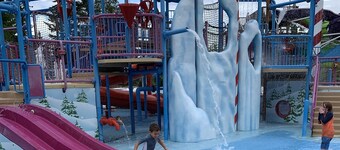 O29 Slopeside Bretton Woods Resort cottage with upscale stylings, cozy decor, tons of space, AC!