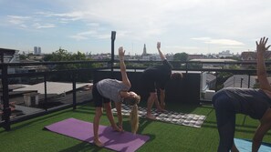 Yoga - Arun Old Town Hostel (Bangkok)