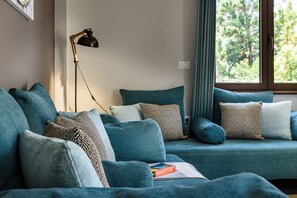 Apartment, 2 Bedrooms | Living room | 32-inch flat-screen TV with satellite channels, TV - City Breeze Apartment (Chania)