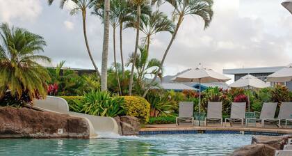 Delightful Historic Cottage Steps from Poipu/Brennecke's Beaches A/C