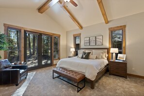 5 bedrooms, iron/ironing board, free WiFi, bed sheets