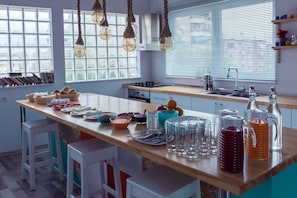 Daily cooked-to-order breakfast for a fee - ART Hostel & Apartments (Tirana)