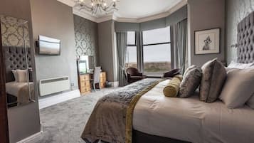 Superior Double Room, Sea View | Desk, laptop workspace, iron/ironing board, free WiFi