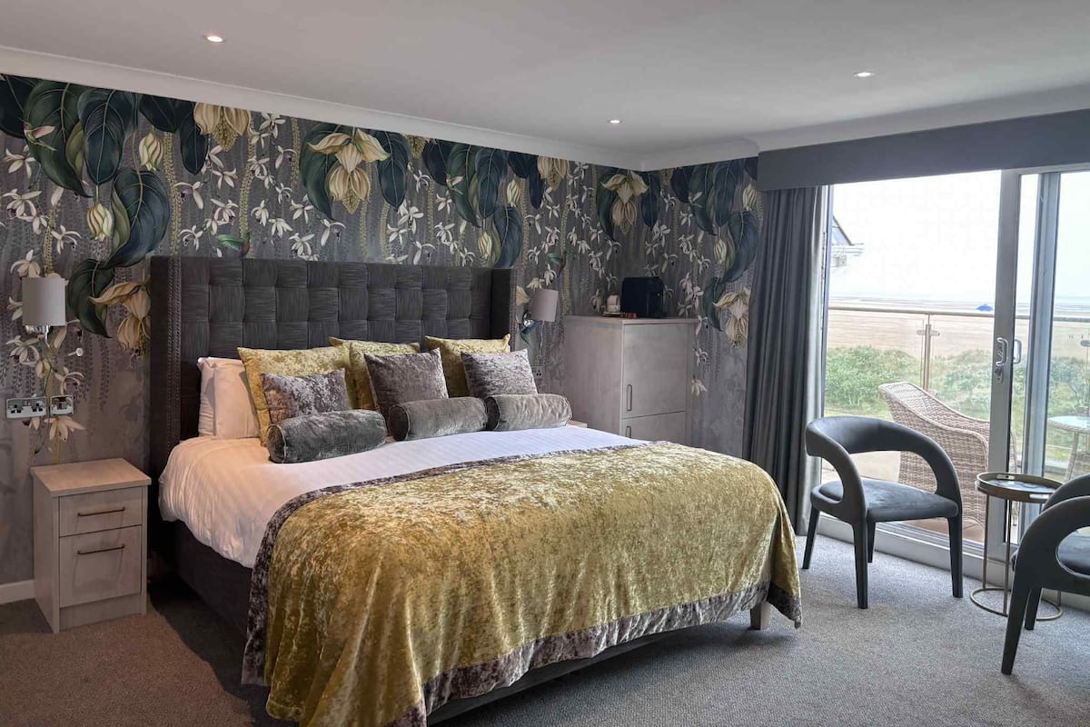 Panoramic Quadruple Room, Sea View | Desk, laptop workspace, iron/ironing board, free WiFi