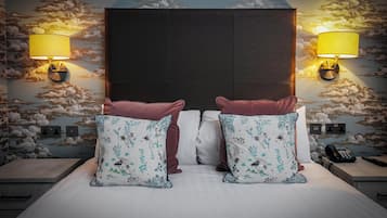 Classic Double Room | Desk, laptop workspace, iron/ironing board, free WiFi